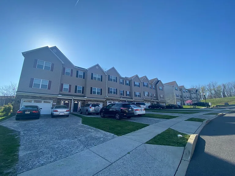 2800 Monticello Ln — Photo 6