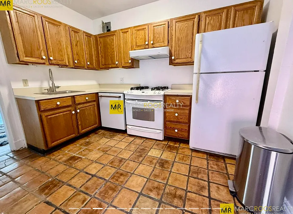 2 bed, 9999 sqft, $5,300 — Photo 4