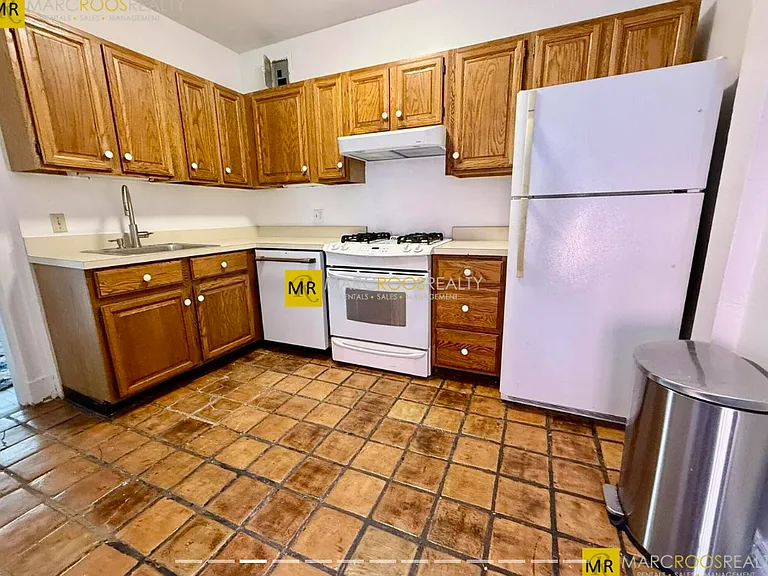 247 Commonwealth Ave #2 — Photo 4