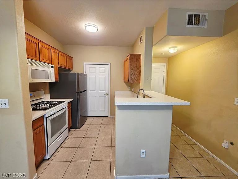 7123 S Durango Dr #111 — Photo 9