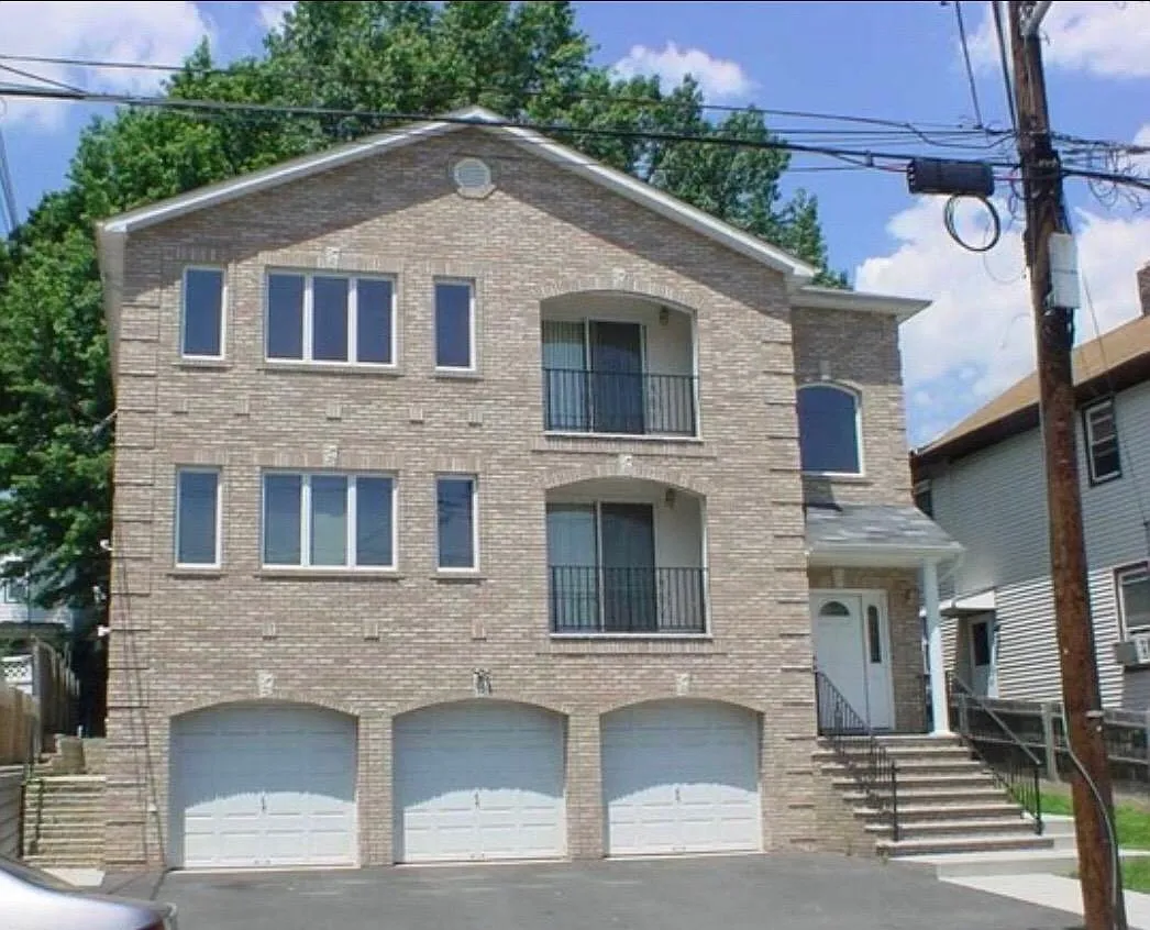 3 bed, 1800 sqft, $3,200 — Photo 1