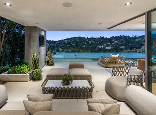 7551 Hermes Dr, Los Angeles, CA 90046