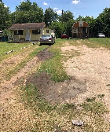 5th image of 520 Monticello Ct