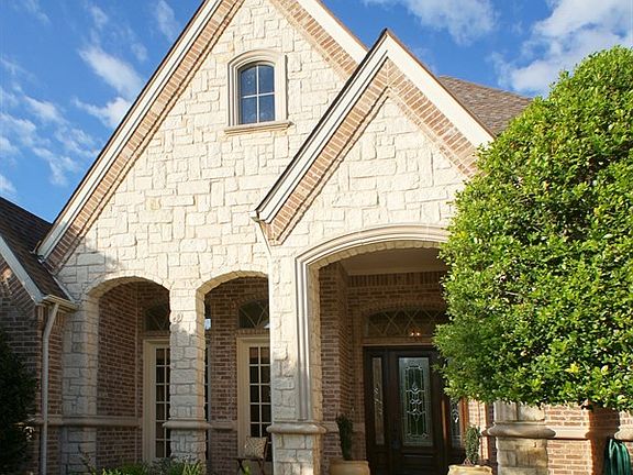 2nd image of 1005 Merlot Dr