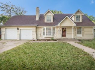 1912 N Edgemoor St, Wichita, KS 67208