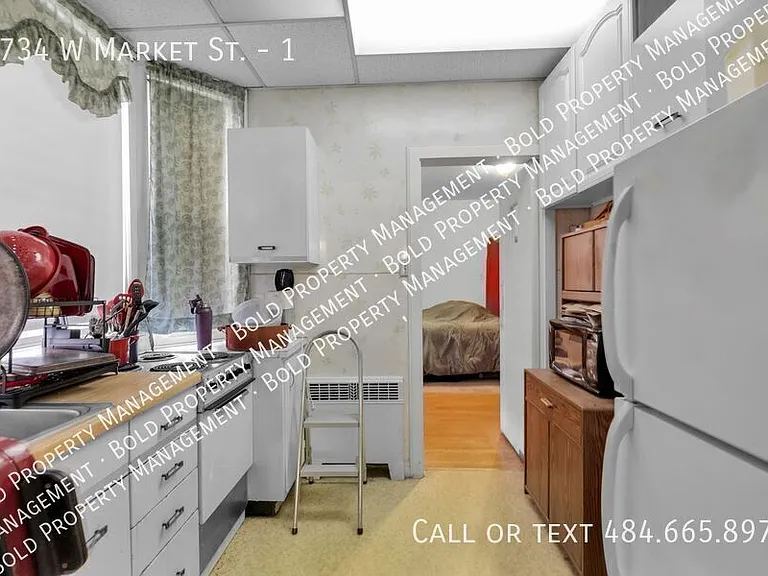 1734 W Market St #1 — Photo 5