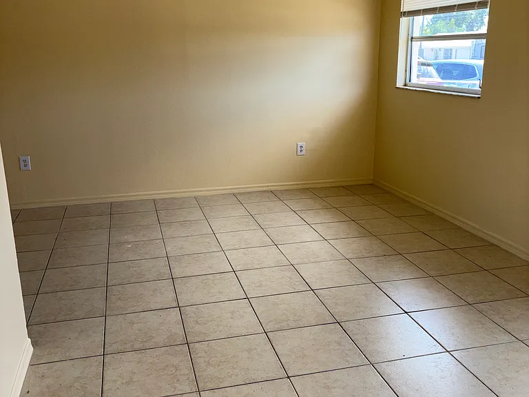 27132 Ann Arbor Ave #B — Photo 4
