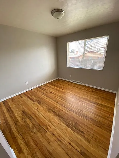 3 bed, 1100 sqft, $1,950 — Photo 4