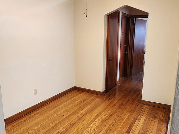 3rd image of 5115 Jamieson Ave #5115
