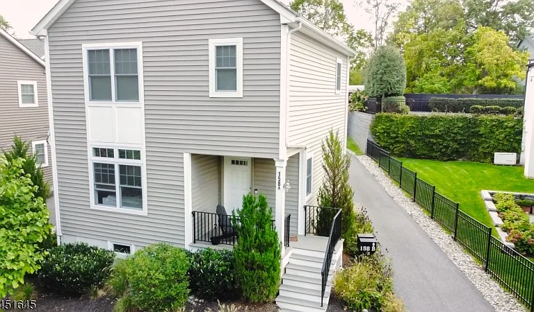 156 Broad St #A — Photo 9