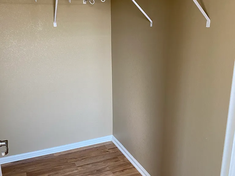 404 Casper Dr — Photo 11