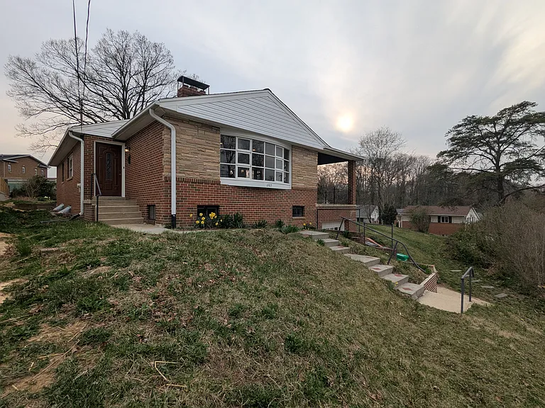 6903 Buchanan St — Photo 15