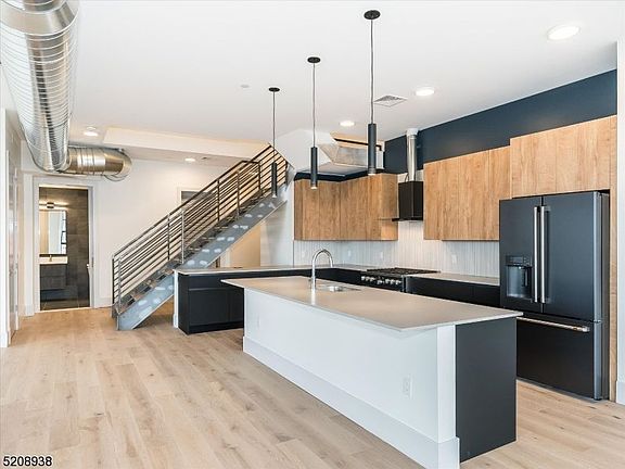 4th image of 172 Glenridge Ave #Z5