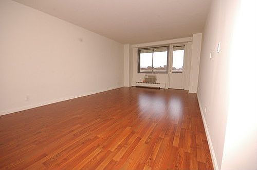 1st image of 10433 Queens Blvd
