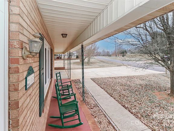 5th image of 105 Kiser Ln