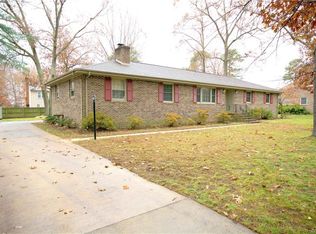 3611 Wood Dale Rd, Chester, VA 23831