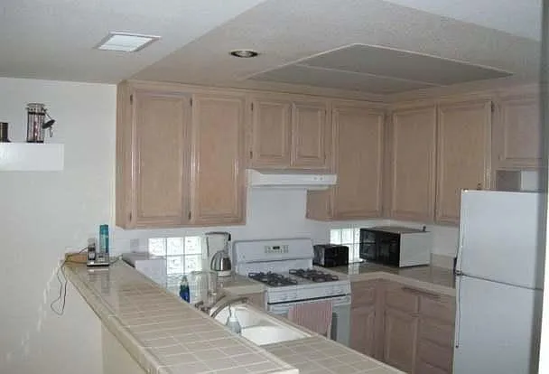 921 La Palma Cir — Photo 11
