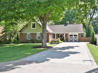 107 Wood Rd, Bellemeade, KY 40222