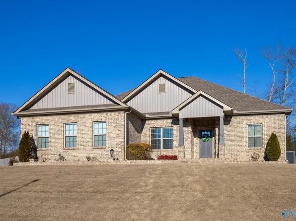 136 Lewis Vann Dr, Hazel Green, AL 35750