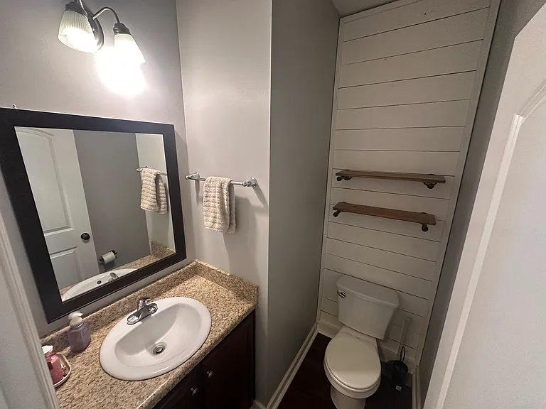 511 Sebastian Dr — Photo 15