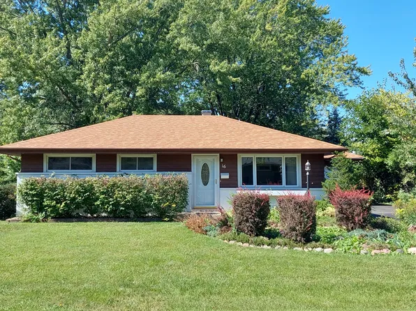 16 Aldine Rd, Lake Zurich, IL 60047