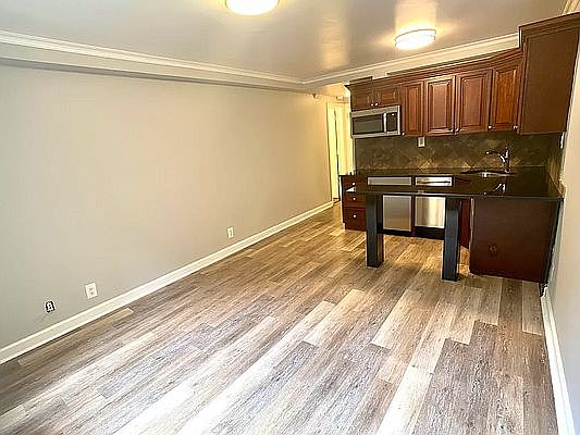 3rd image of 240 W 73rd St APT 214