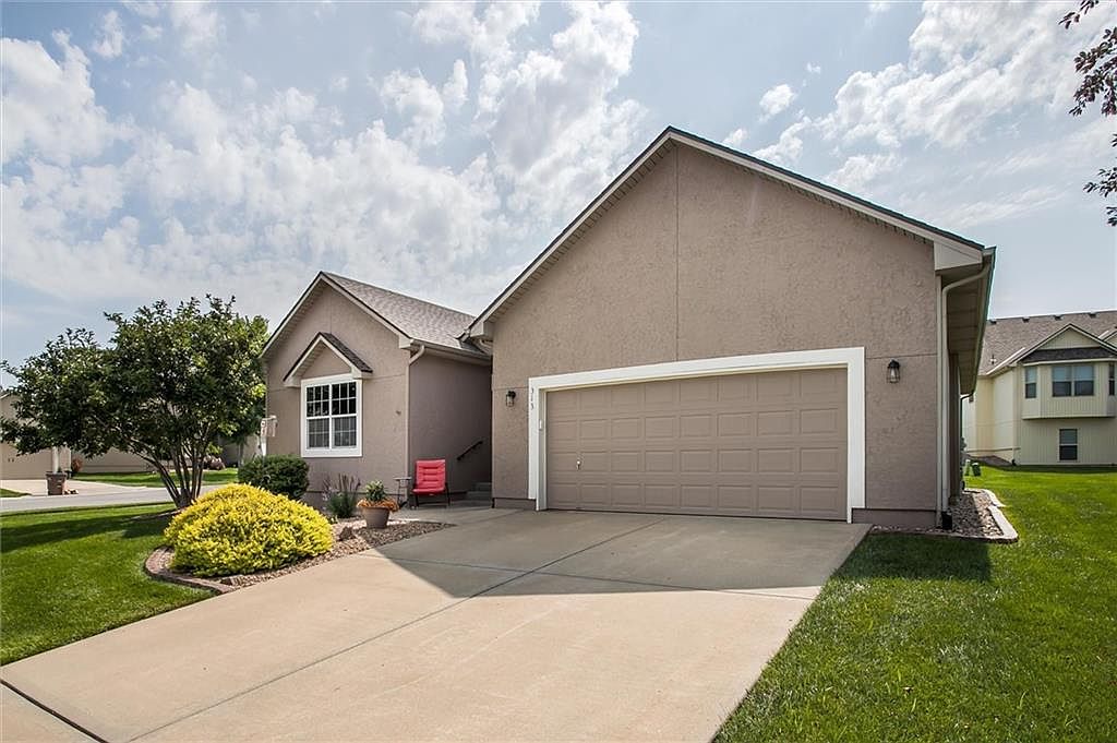 313 Alexander Creek Ct, Raymore, MO 64083 Zillow