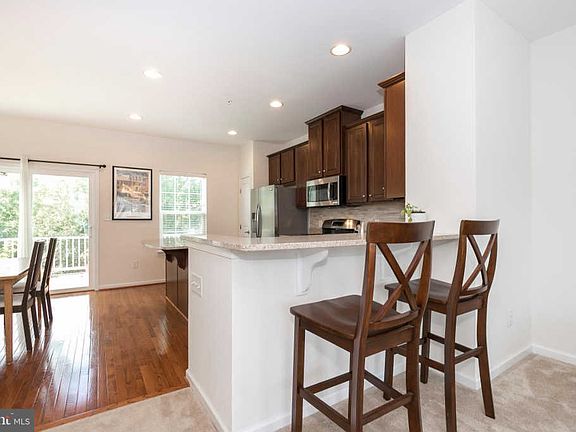 5th image of 1803 Honeysuckle Ct