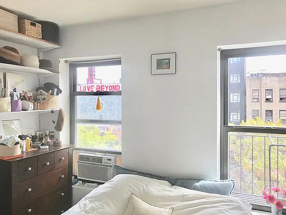 4th image of 167 Allen St APT 5A