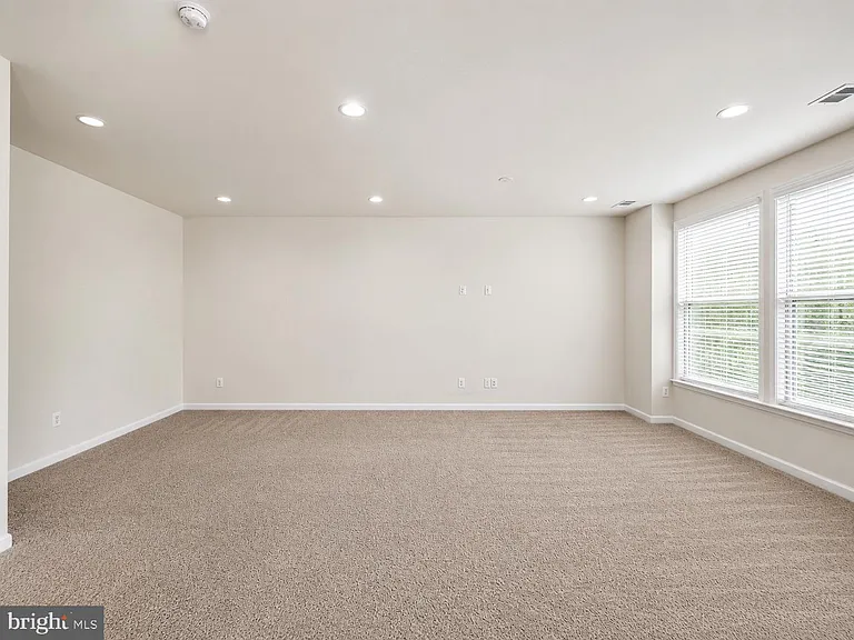 23451 Epperson Sq — Photo 2