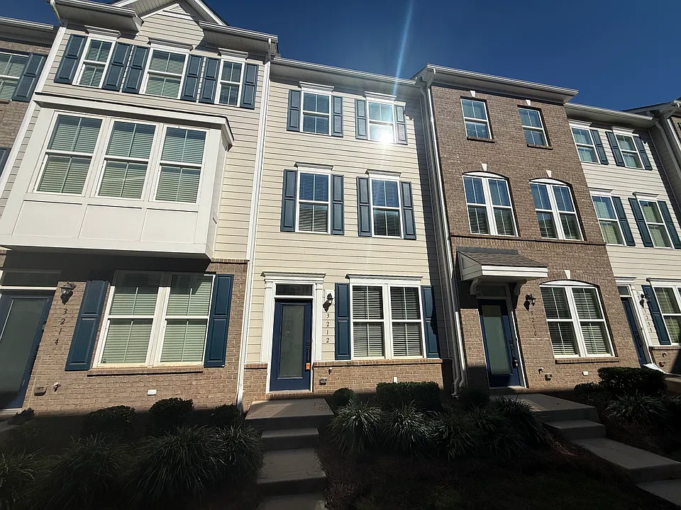 3212 Bircham Dr