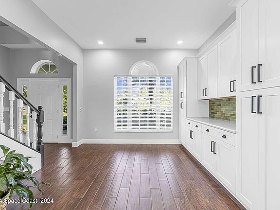 4th image of 1470 Wellington Cir
