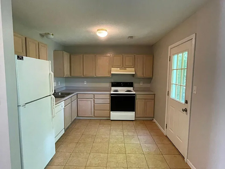 2306 Parks Edge Pl — Photo 7
