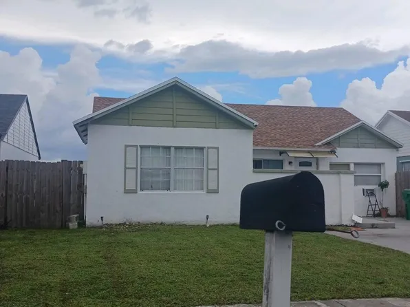 3225 NW 204th Ter, Miami Gardens, FL 33056