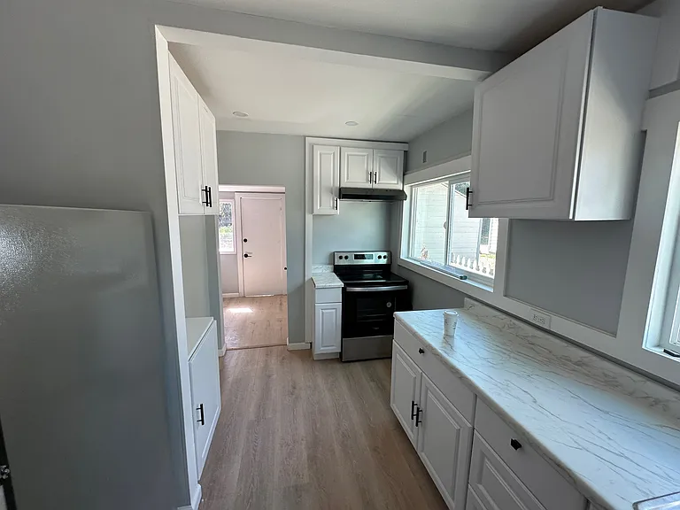135 Market St — Photo 11