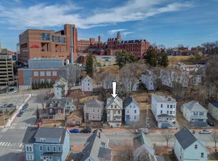 247 Valley St, Portland, ME 04102