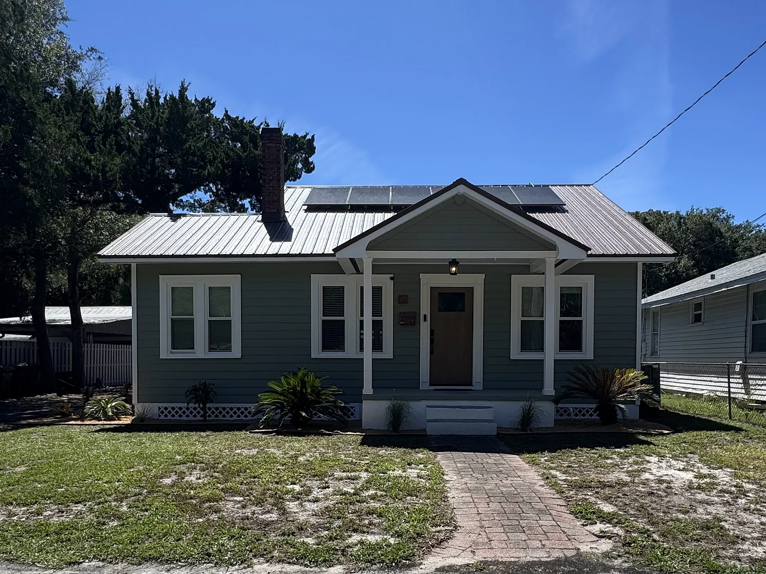 2 bed, 1.5 bath, 926 sqft, $1,600 — Photo 2