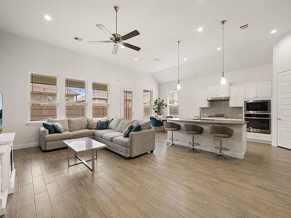 3rd image of 5851 San Savino Dr