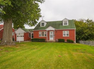 8244 Cheviot Rd, Cincinnati, OH 45247