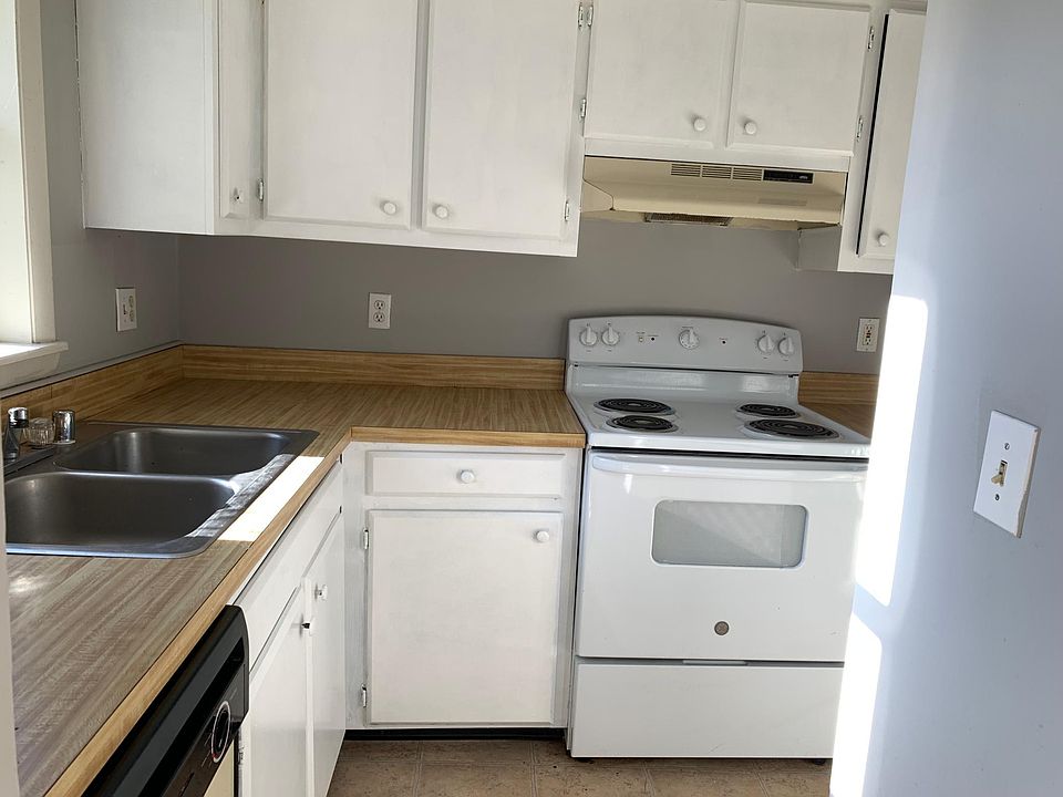 1st image of 597 Delzan Pl #1