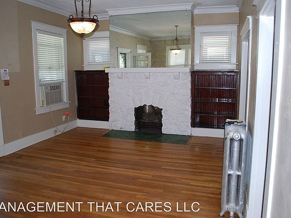 3rd image of 297 N Willett St