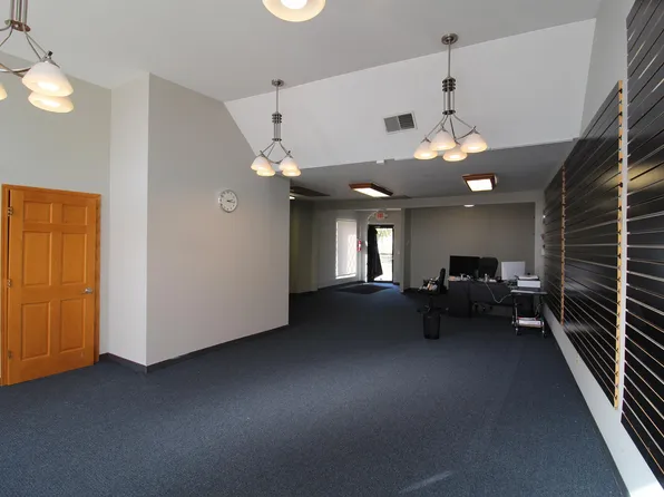 910 E Moreland Blvd #910, Waukesha, WI 53186