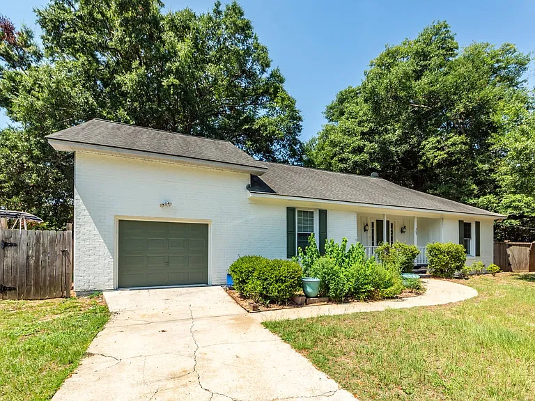 765 Leafwood Rd — Photo 3