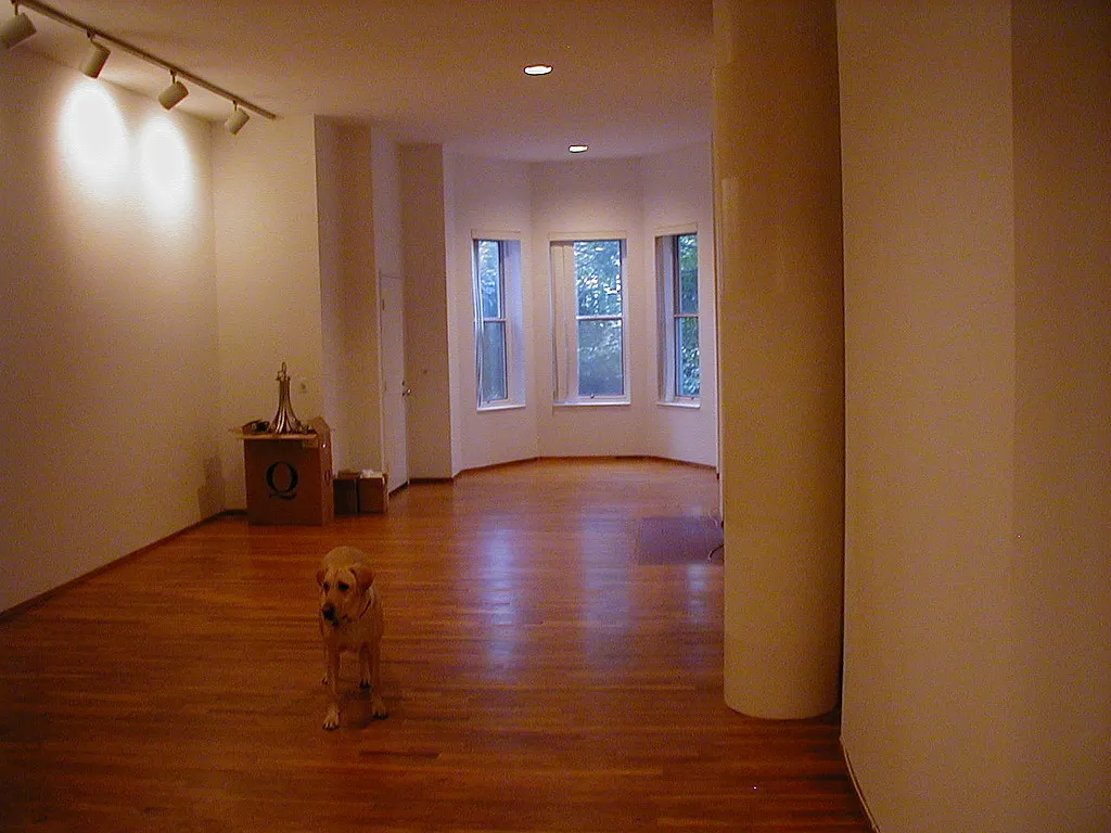 3 bed, 2.5 bath, 2300 sqft, $7,500 — Photo 2