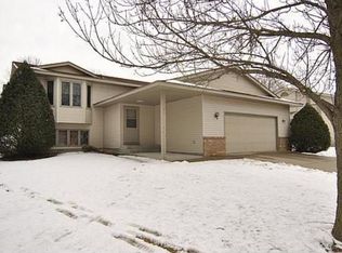 705 Columbus Ave S, New Prague, MN 56071