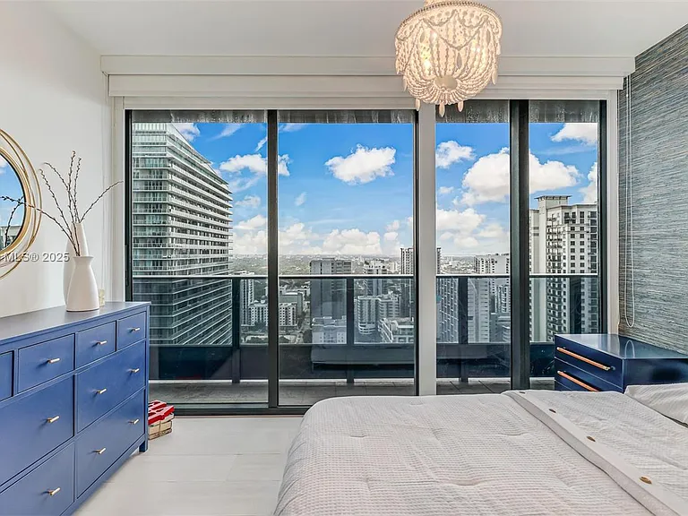 1000 Brickell Plz #3002 — Photo 39