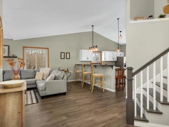 11066 190 1/2 Ave NW, Elk River, MN 55330