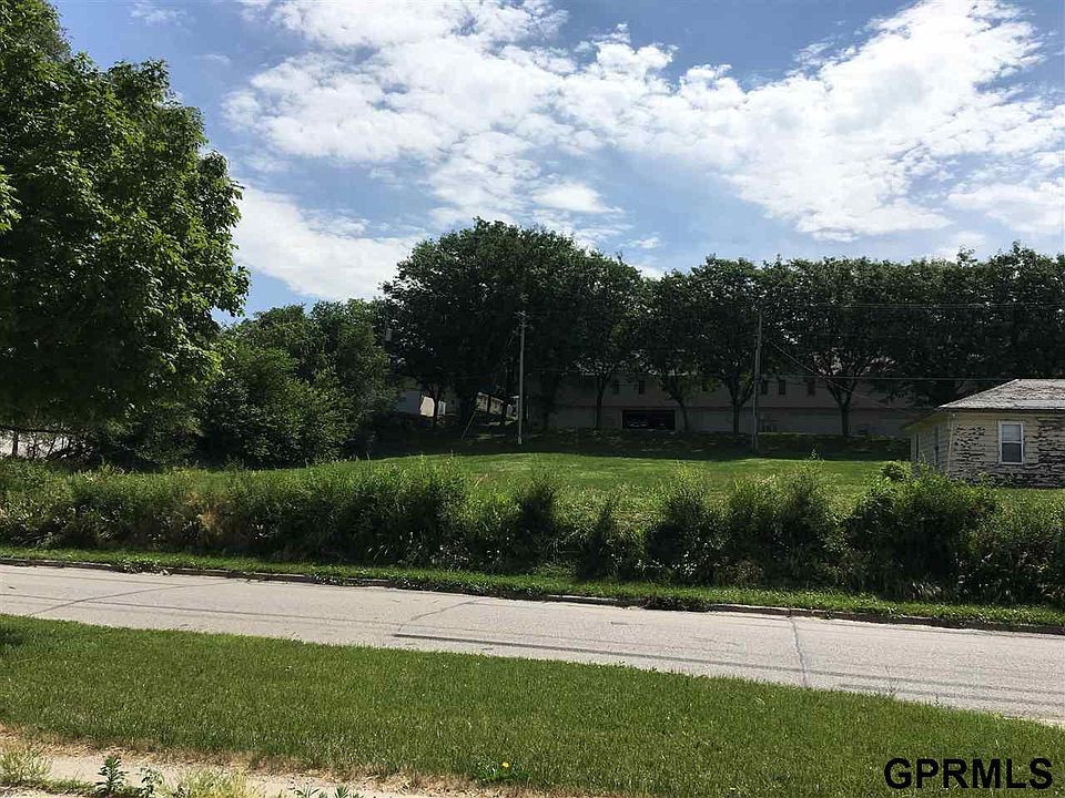 1st image of 2703 N 84th St