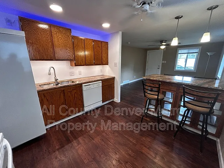 6915 W 55th Pl — Photo 5