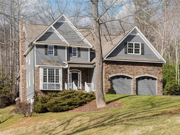 22 Elkhorn Ct, Mills River, NC 28759